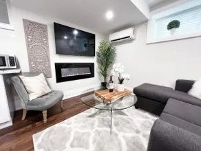 Brand New Luxury Suite Danforth - Image 2