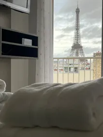 Splendid view of Eiffel Tower : Spacious 2BR Gem - Image 5