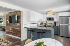 Walk to YQM Country Fest/ 3 BDRM, Central - Image 5