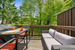 Serene Mountain Retreat: Discover Hidden Valley! - Image 3
