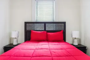 Beautiful 3bed 1bath house 10mins Bus ride to NYC - Image 5