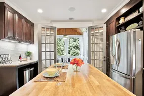 NEW ATL Bungalow-Sun Room-BBQ-King Bed-Fenced Yard - Image 4