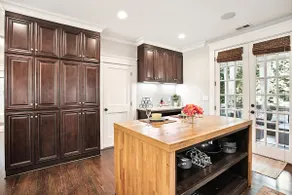 NEW ATL Bungalow-Sun Room-BBQ-King Bed-Fenced Yard - Image 5