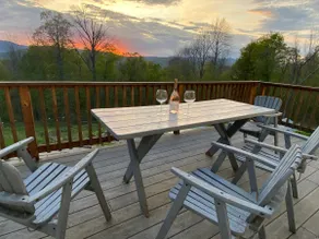 Private 5BR mt. view, pool, new hot tub, & fireplace! - Image 4
