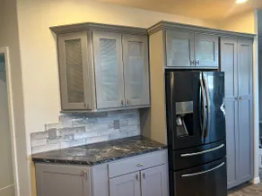 Park Side Apartment - Image 4
