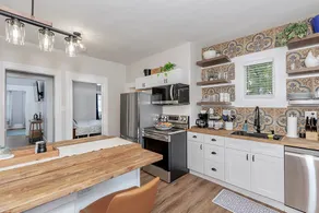 Gem in the heart of Little Italy! 3BR-DN - Image 3