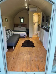 Glamping Pod 6 - Image 5