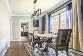 Grey House: 4 Bdrm 2 Bath Bunglow - Image 5