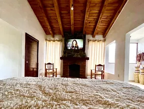 Peace and Comfort: Downtown 10 min away, NO Extra Fee - Image 5