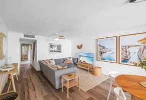 Contemporary Coastal Bliss - Image 5