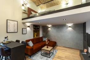 Parliament Dream Apartment! - Image 3