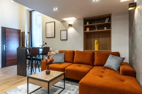Parliament Dream Apartment! - Image 2