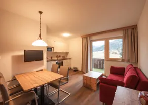 Apartment #2 with balcony in the Larinmos vacation home - Image 3