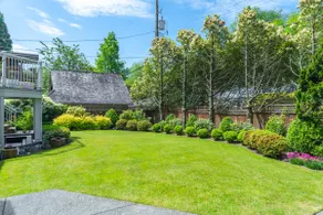 Charming Garden Suite | UBC, YVR & Downtown - Image 4