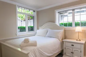 Charming Garden Suite | UBC, YVR & Downtown - Image 5