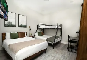 Skyline Views • Rooftop • Free EV Garage Parking - Image 2