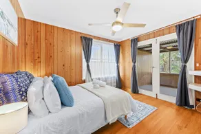 Retro Retreat - Mornington - Image 3