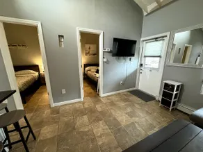 Comfy Beach Condo with Parking - Image 4
