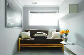 Private Basement Apartment, Sleeps 4 w/ Driveway - Image 3