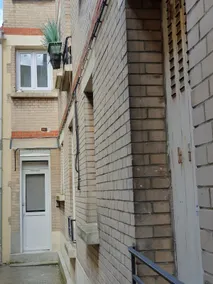 2 rooms, 40 m2, refurbished, 20 min from Paris center - Image 3