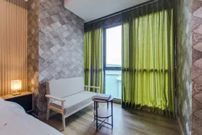 3BR Holland Village W/ Free Parking & Sky Pool - Image 4