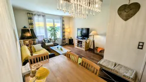 2 bedroom apartment, balcony with beautiful unobstructed view - Image 4