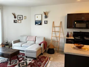 Trendy Domain Getaway, Urban Gem - Image 5