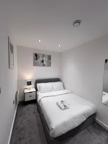 Apartment-Private Bathroom - Image 3