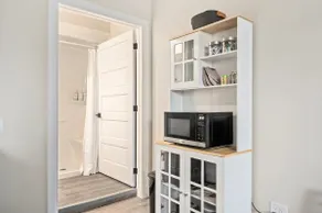 Strathroy Studio “Boutique living at its best!” - Image 5