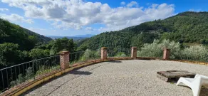 Secluded Tuscan Villa with Stunning Views - Pescia - Image 4