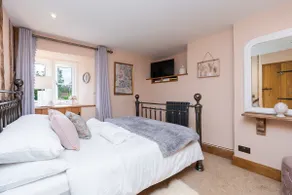 Cosy cottage on outskirts of Bath - Image 4