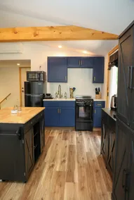 The Hideaway with hot tub! - Image 5