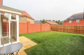 House-Sleeps 8-Parking-Garden - Image 5
