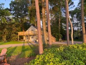 3 bedroom 2 1/5 secluded acres on the bay. - Image 2