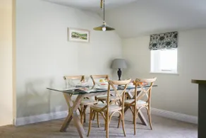 Coastal haven in Charlestown, gardens, sleeps 13 - Image 4