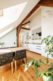 Green Loft w/free parking - Image 3