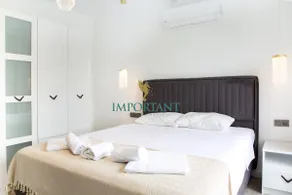 Detached villa with private pool and free transfer - Image 4