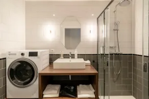 Numa | Medium Studio with Kitchen - Image 3