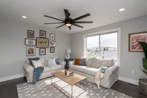 Downtown Des Moines Modern Townhome - Image 3