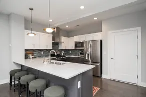Downtown Des Moines Modern Townhome - Image 4