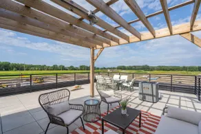 Downtown Des Moines Modern Townhome - Image 2