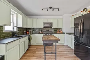 Catskills townhome! Walk to Phoenicia! - Image 4