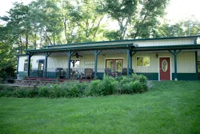 Tom's Retreat - Image 2