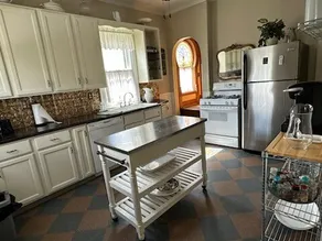 The Bing House on Cherry Street - Image 3