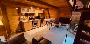 Cozy mountain A-Frame cabin on river w hottub & views. Minutes from hikes & ski! - Image 4