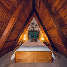 Cozy mountain A-Frame cabin on river w hottub & views. Minutes from hikes & ski! - Image 2