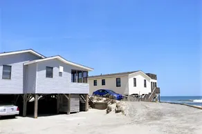 Seaside Getaway, Just Feet from the Beach - Image 5