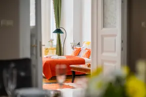 J Home•Chain Bridge Apartment•Danube View•Sleeps 6 - Image 2