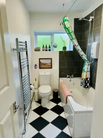 Modern Flat at Selden House - Image 5