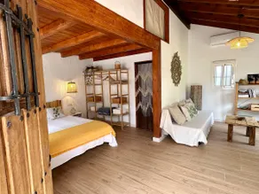 Charming Kaikūta house with pool - Image 2